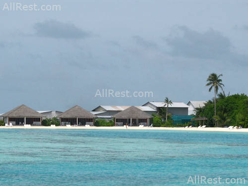 Dhonveli Beach & Spa 3